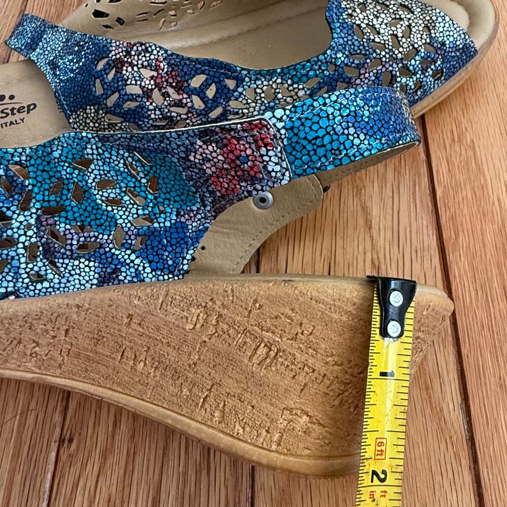 Spring Step Laser Cut Blue Multi Print Leather Slingback Wedge Sandals Size 10 - Picture 10 of 11